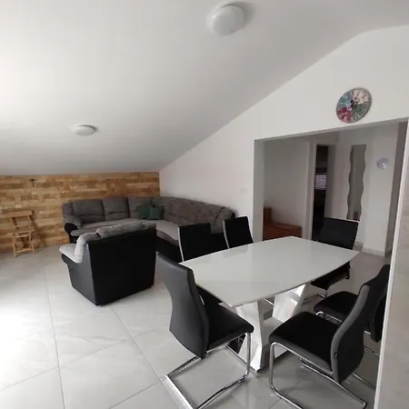 Apartman Meri * מסלניקה
